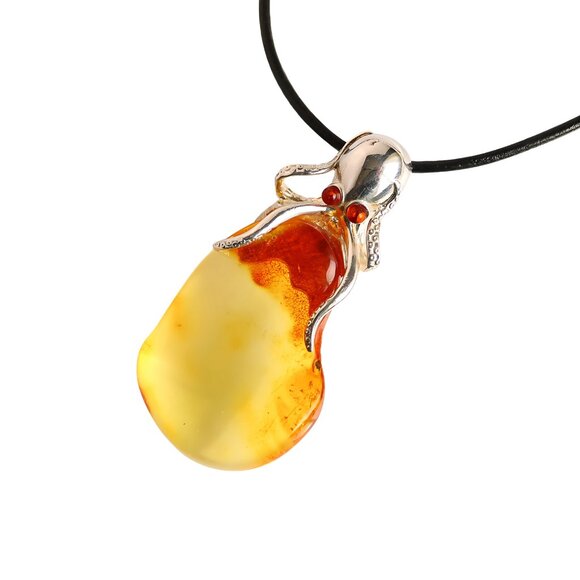 Baltic Amber Octopus Pendant Necklace in s925 - Picture 3 of 5